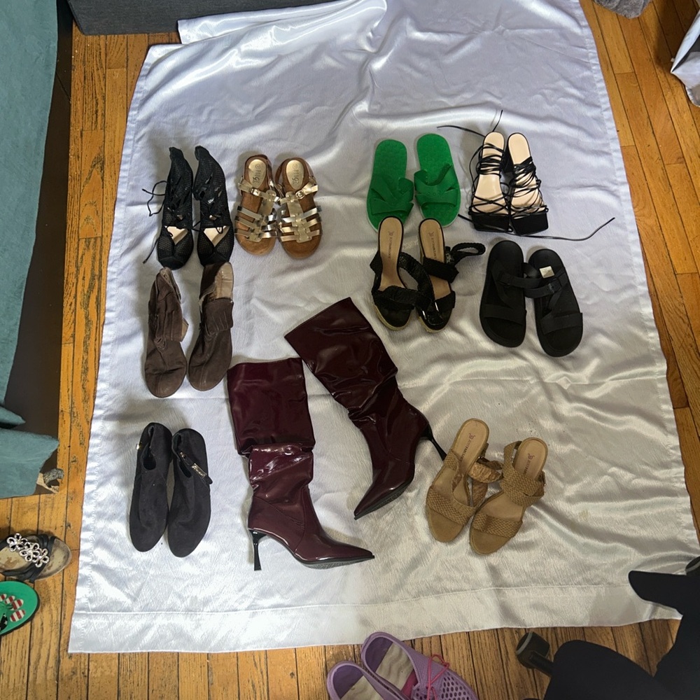10 pairs women shoes / Boots women size 38 burgundy lot bundle 10 pieces